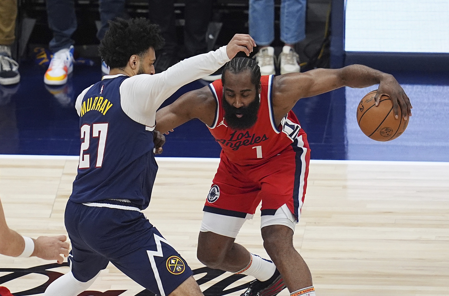 开云体育app-关于快船主场横扫热火，取得四连胜的信息