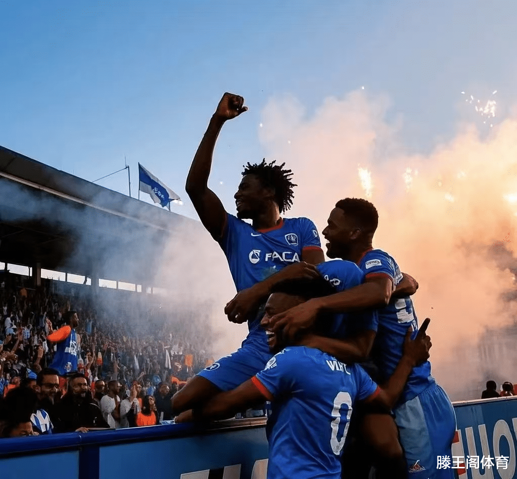 开云足球直播-关于曼城击败波尔图，提前锁定强名额的信息