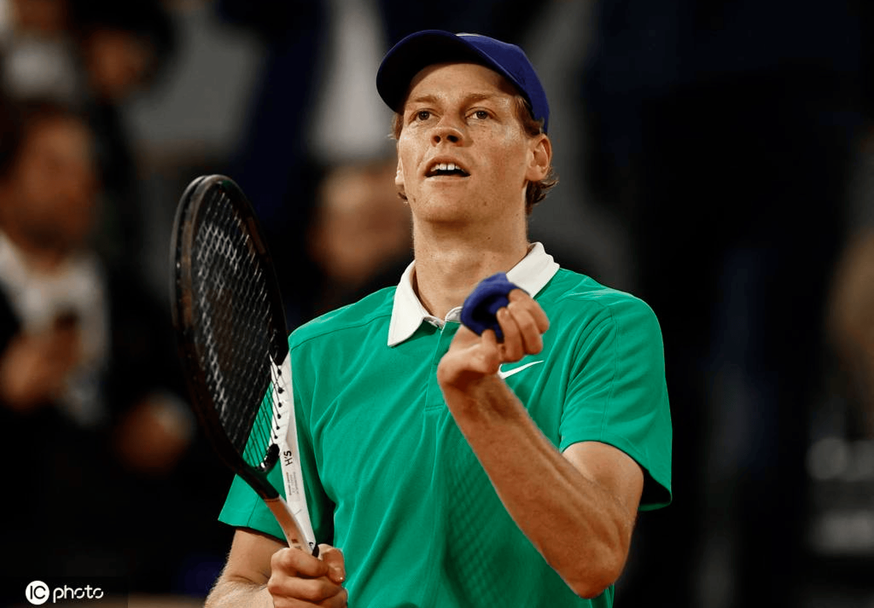 ATP总决赛鏖战法网，辛纳点燃赛场的简单介绍