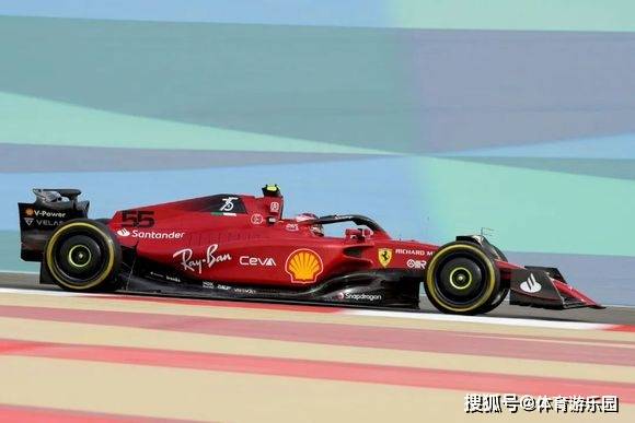 包含梅赛德斯轻取法拉利，塞恩斯刷新纪录的词条