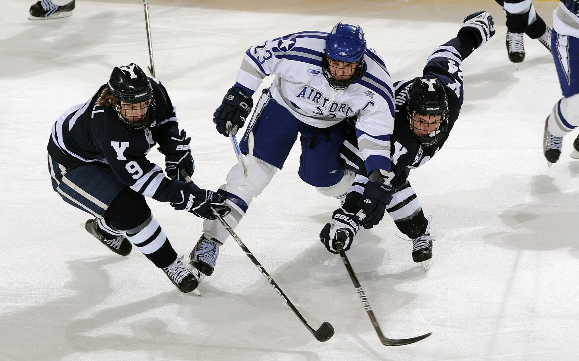西甲国家德比之夜，锡安末节接管比赛，当足球与篮球的传奇在时空中交响